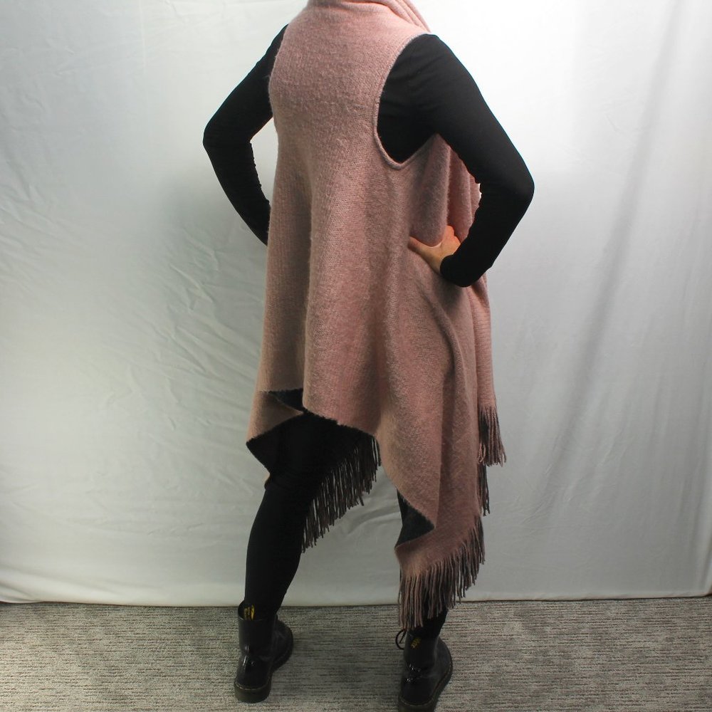 Vince Camuto Long Vest Cardigan Scarf Pink & Black Women's One Size